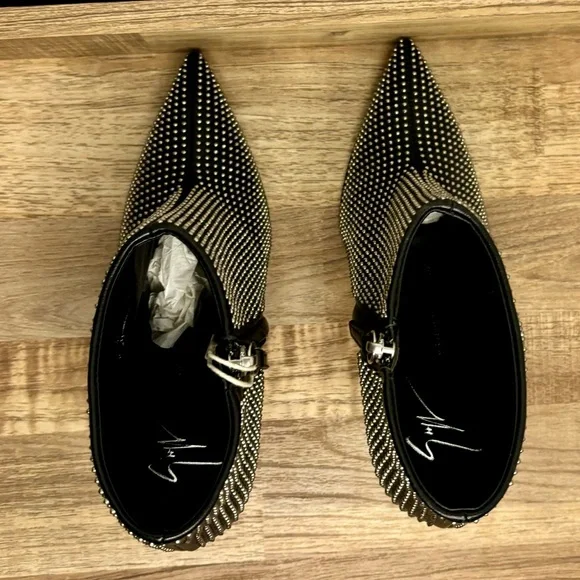 NWT-AUTHENTIC Giuseppe Zanotti Black Leather Metal Studded Booties, 36 (6.0/6.5) - Picture 12 of 12